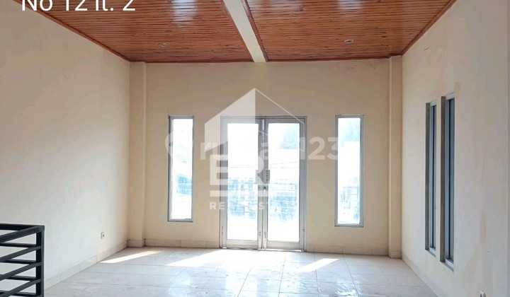 Strategic Spacious Ruko Suitable for Various Businesses in Tangerang