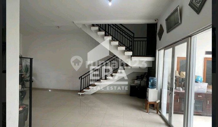 Rumah Mewah Sirkulasi Udara Bagus Terawat di Buahbatu Bandung 2