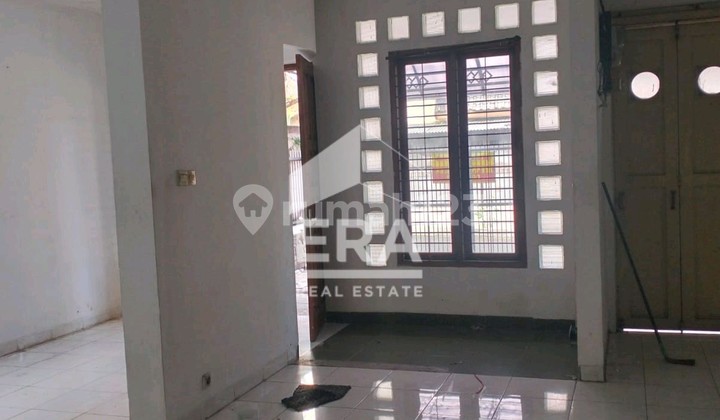 Minimalist Ready-to-Live House in Tamansari, Central Bandung 2