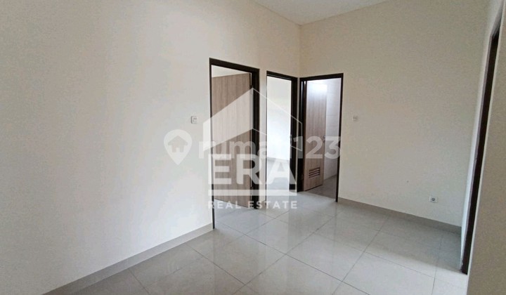 Rumah Strategis Nyaman di Kembar Sayap Bkr 2