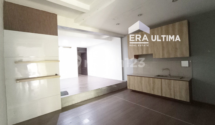 Rumah Cocok Untuk Usaha Cafe, Coffee Shop, Strategis Sayap Surya Sumantri Rumah Cocok Untuk Usaha Cafe, Coffee Shop, Strategis Sayap Surya Sumantri