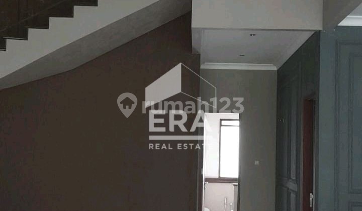 Rumah Siap Huni Luas di Komplek Batununggal, Bandung 2