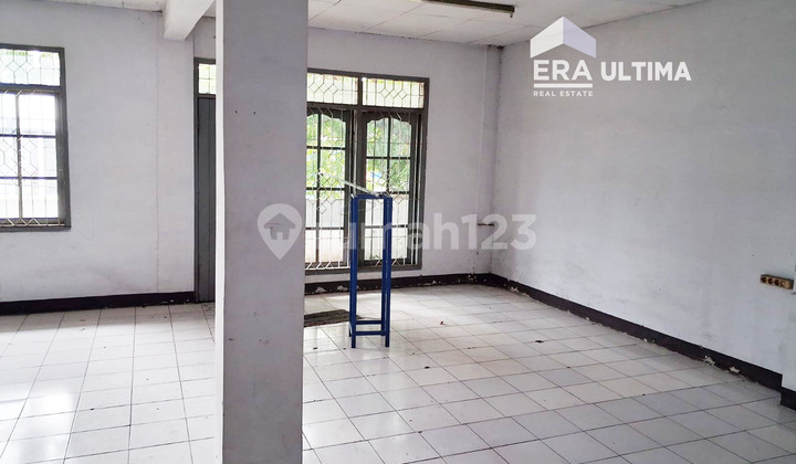 Ready-to-Use Strategic Location Shop House in Cibaduyut