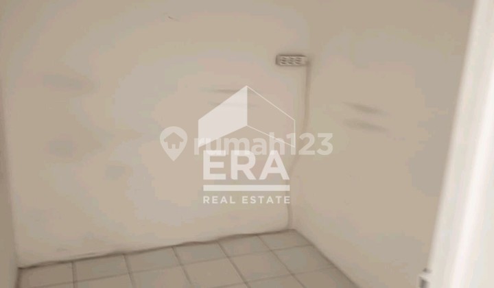 Strategic Shophouse Suitable for Business Space at the Asia Africa Wing 2