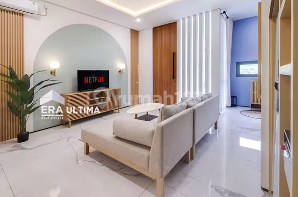 Rumah Cantik Full Furnished di Setraduta Bandung Utara