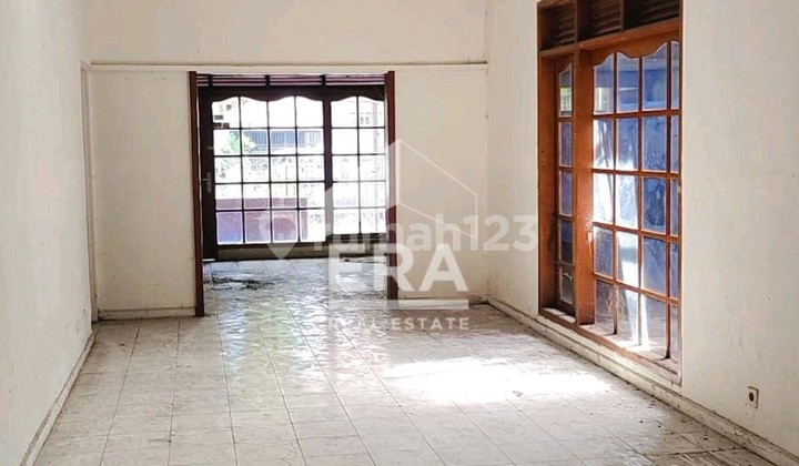 Rumah Minimalis Strategis di Tengah Kota Sayap Surapati 2