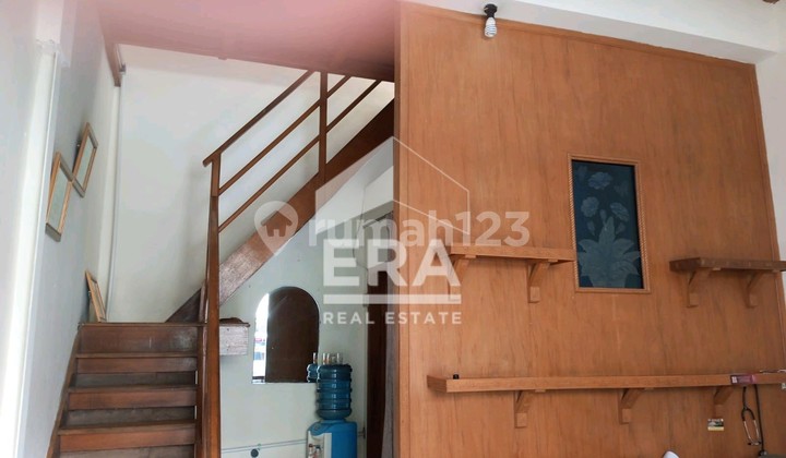 Strategic Shop House in a Crowded Location, 2 Floors in Cibaduyut Bandung