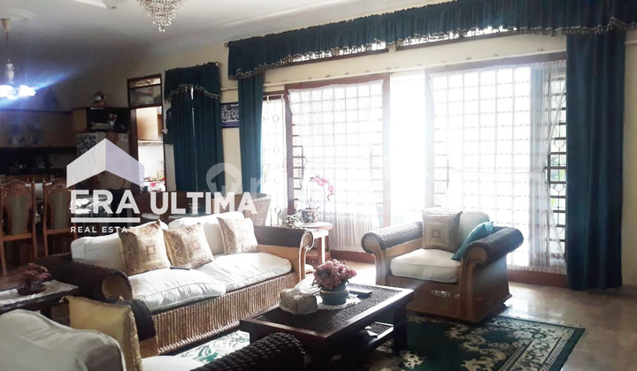 Rumah Luas Terawat di Sayap Surapati Banding