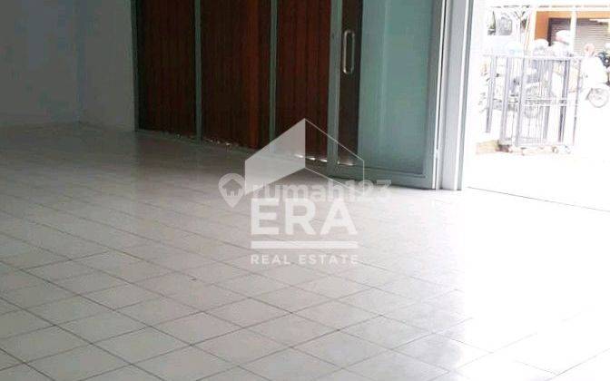 Ruko Terawat Siap Pakai Untuk Usaha di Cisaranten 1