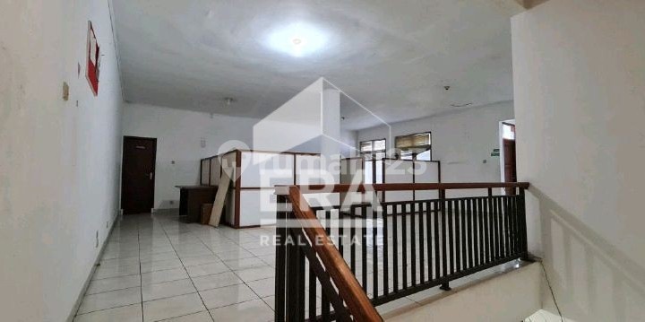 Rumah Cocok untuk Kantor dan Ruang Usaha di Sukasari 2