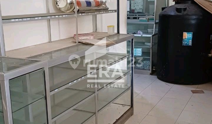 Ready-to-Use Shophouse in a Strategic Location in Ternate 2