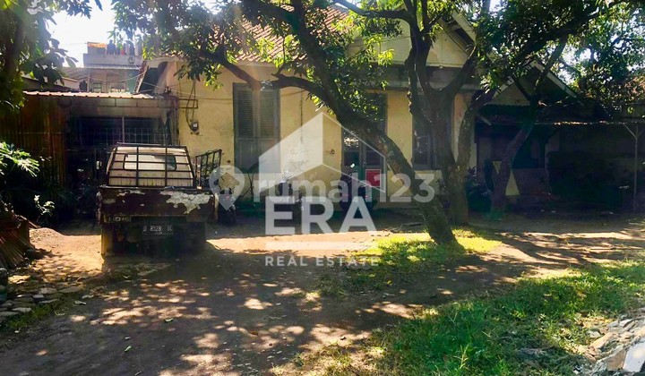 Selling Cheap House, Land Area Only, in Sayap Gatot Subroto 1