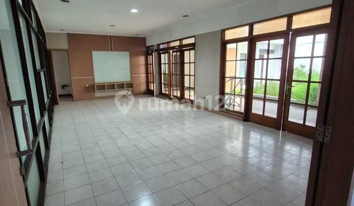 Rumah Bangunan Belanda Strategis di Sayap Dago Bandung 1