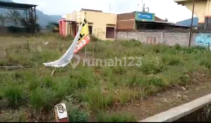 Strategic Vacant Land at the Main Road Border of Nagreg Strategic Vacant Land at the Main Road Border of Nagreg