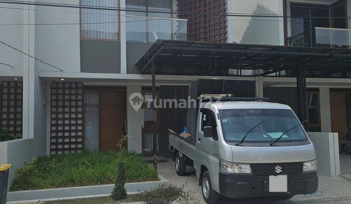 Rumah Baru Cantik Minimalis di Perumahan Ciganitri Bandung 1
