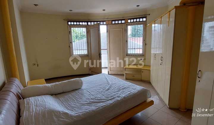 Rumah Besar 2 Lantai Dekat Univ Maranatha dan Pintu Tol Pasteur 2