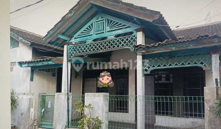 Rumah Lama Hoek di Komplek Riung Bandung