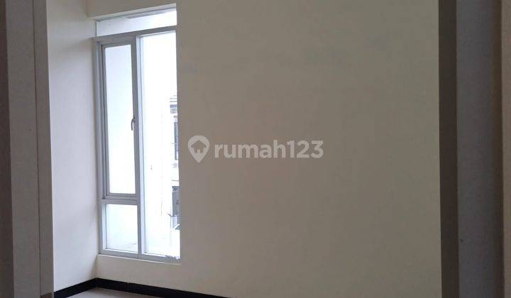 Rumah Minimalis 2 Lantai di Taman Kopo Indah 5 1