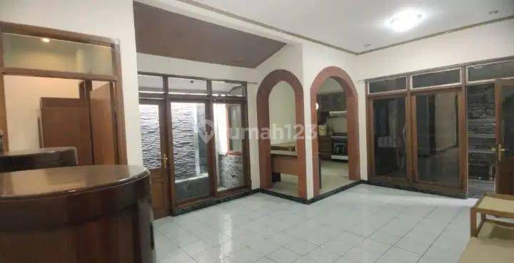 Rumah Terawat Siap Huni di Komplek Guruminda Arcamanik 2