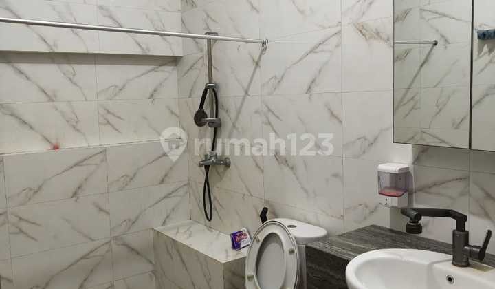 2-Storey House in a Secure Complex, Ready to Use in Mekarwangi 2