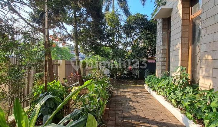 For Rent: Ready-to-Use Corner House at Sayap Turangga, Buah Batu, Bandung