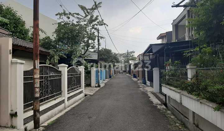 2-story minimalist house near Trans Studio