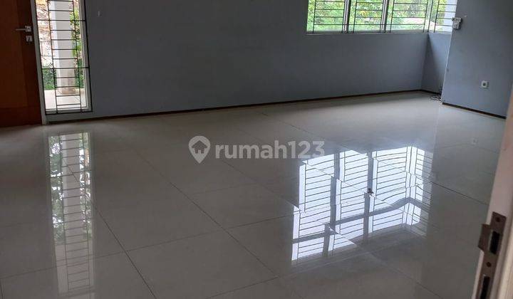 Rumah Bagus Terawat 2 Lantai di Bukit Pakar Utara Bandung Utara 1