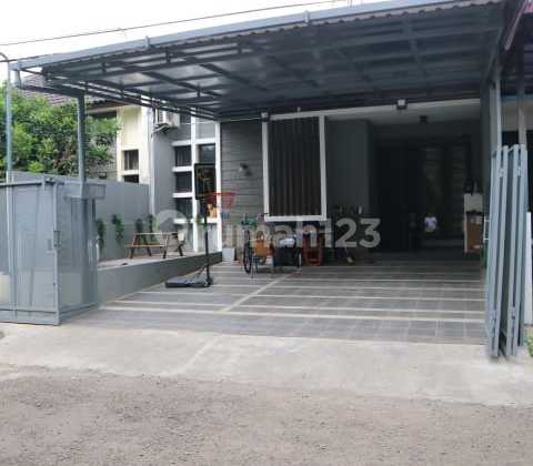 Minimalist Ready-to-Occupy House in Batununggal Indah, Bandung 1