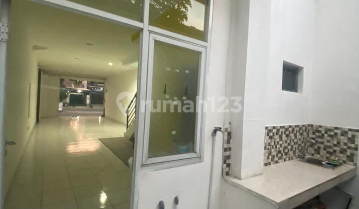 Ready-to-occupy shophouse in Buah Batu - Central Bandung 2