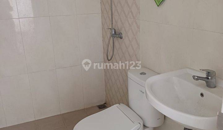 Rumah Minimalis 2 Lantai di Taman Kopo Indah 5 2