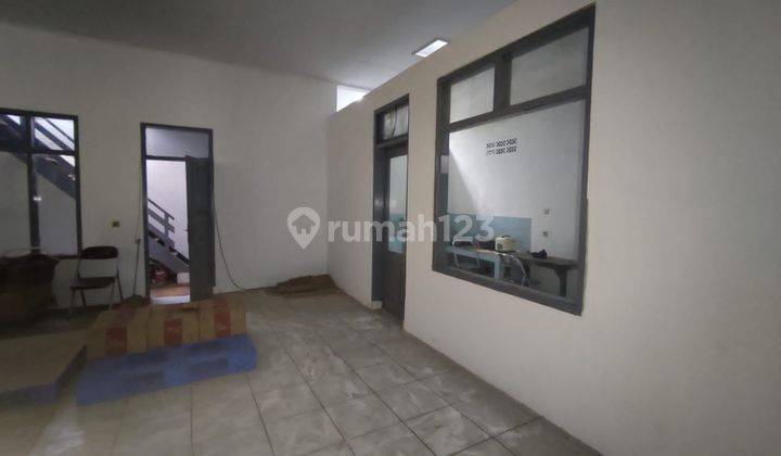 Gudang Strategis Hoek Siap Pakai di Cimahi Utara 2