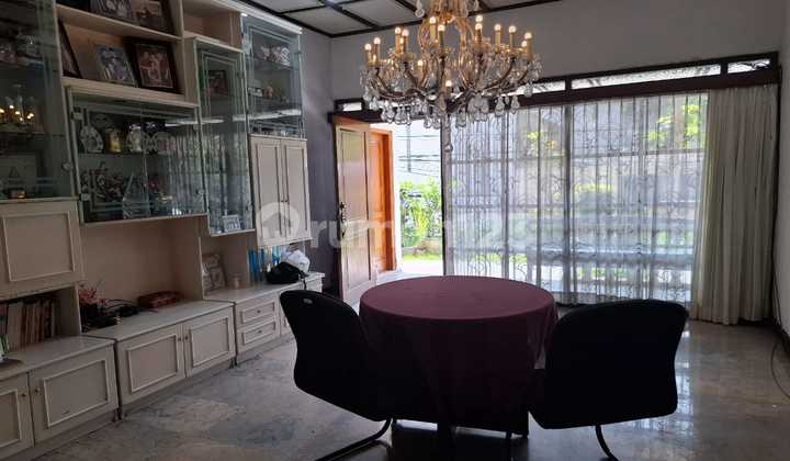 Rumah 2 Lantai bagus semi furnished shm setiabudi Bandung Rumah 2 Lantai bagus semi furnished shm setiabudi Bandung