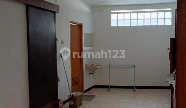 Ready-to-Occupy 1-Story House Near Rshs Sayap Cipaganti Bandung Ready-to-Occupy 1-Story House Near Rshs Sayap Cipaganti Bandung