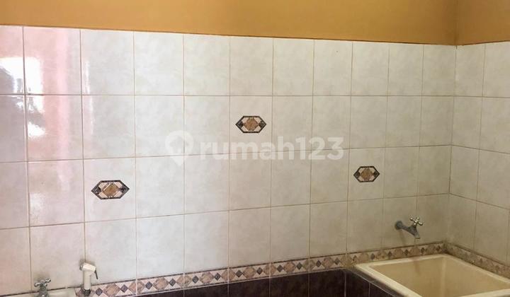 Rumah 2 Lantai Terawat Siap Huni di Batununuggal Indah Bandung 2