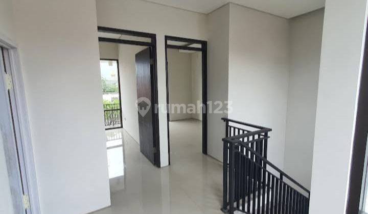 Rumah Baru Unfurnished Dekat Pusat Perbelanjaan Margahayu Raya, Bandung 1