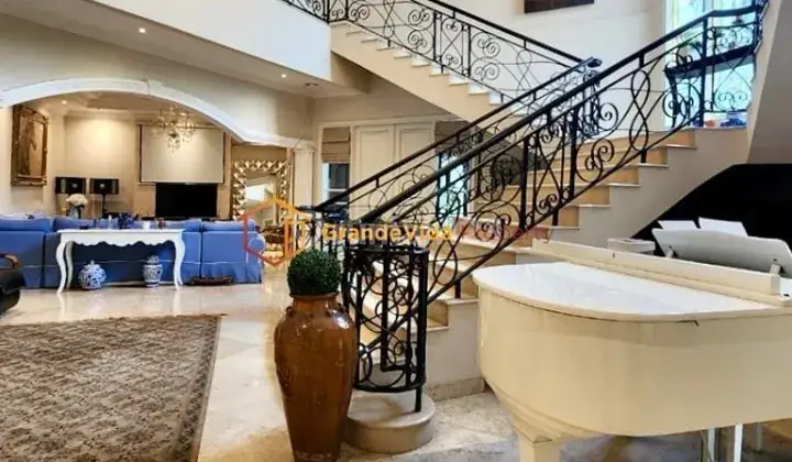 Permata Hijau Rumah Cantik, Bangunan 2 Lantai, Design Classic Mewah