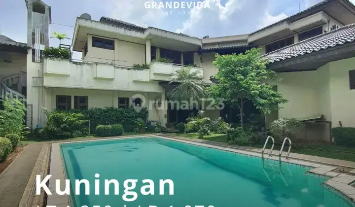 Patra Kuningan Tropical House, Lokasi Strategis Dekat Kuningan 1