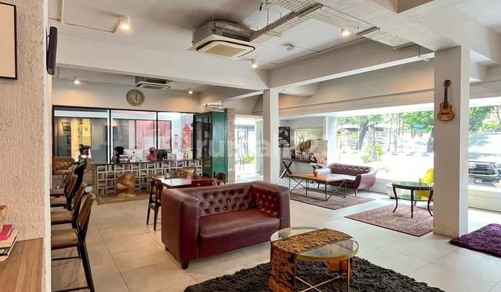 Kebayoran Baru For Sale Commercial Building, Prime Area, Suitable For Clinic Or Office.