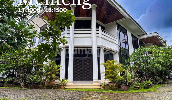 House For Sale Menteng Tanah Luas dan Bangunan Besar, Lokasi Strategis. House For Sale Menteng Tanah Luas dan Bangunan Besar, Lokasi Strategis.