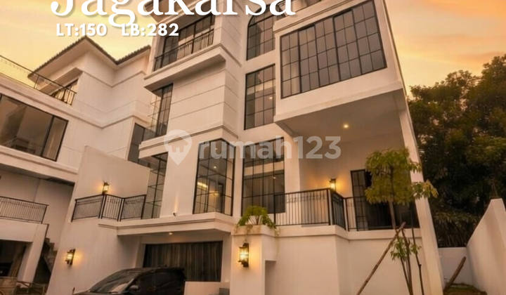 Tinggal 2 Unit Lagi Jagakarsa For Sale Rumah Brand New Luxury Very Warm, Bangunan 3 Lantai Plus Rooftop