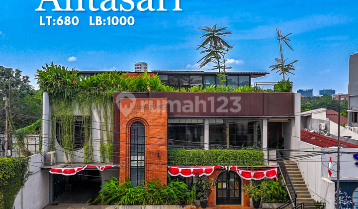 Commercial Mini Building For Sale Cilandak / Antasari Bangunan Komersil Ex Resto, Sangat Terawat dan Siap Huni, 3 Lantai.