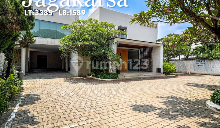 Price Drop!!! Jagakarsa For Sale Multipurpose Venue, Ballroom Outdoor Wedding And Office, Bangunan 2 Lantai.