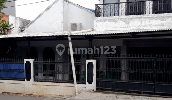 Turun Harga !!! Palmerah Kemanggisan Dijual Rumah Hitung Tanah Lokasi Strategis Turun Harga !!! Palmerah Kemanggisan Dijual Rumah Hitung Tanah Lokasi Strategis