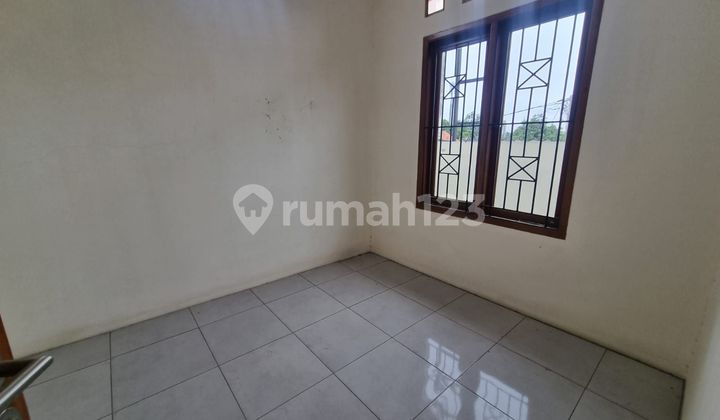 Land 103 Strategic House 10 Minutes to Permata Hospital Depok KPR Assisted J40175 2