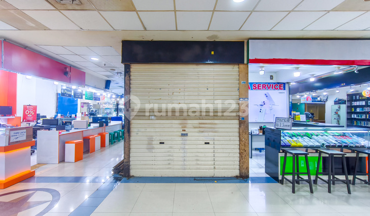 Strategic Flood-Free Kiosk at Cikarang Wholesale Center Ready to Use J-36389