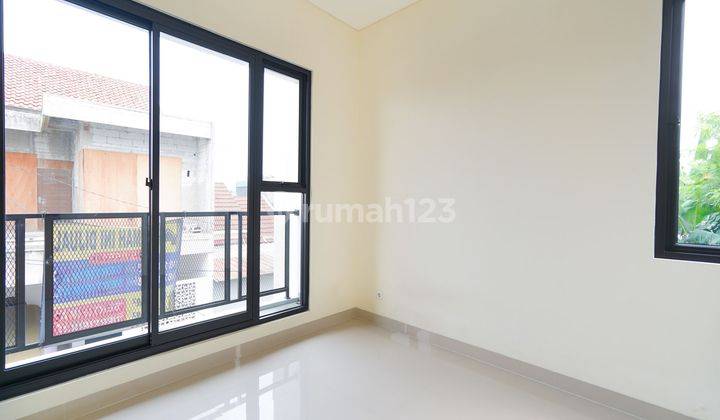 Rumah 2Lt Sudah Renov 10 Menit ke Terminal Sawangan Ready Furnished J23139 2