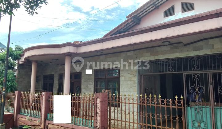 Rumah Luas 4 Kamar 10 Menit ke Grand Galaxy Park Siap Huni J30801