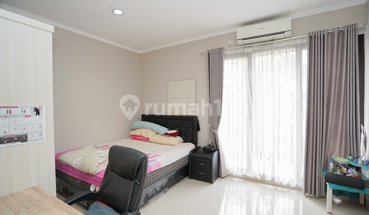Rumah Minimalis Modern Harga Nego di Pomentia Residence Jagakarsa Bisa Kpr 10