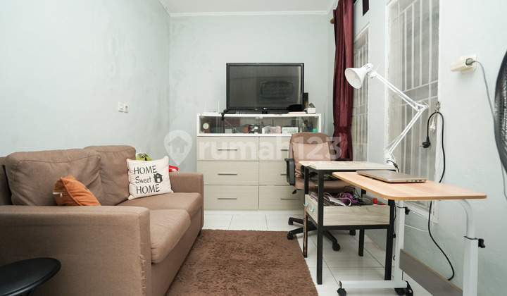 Rumah Strategis Harga All In Kpr Bebas Banjir di Vila Dago Tol 6