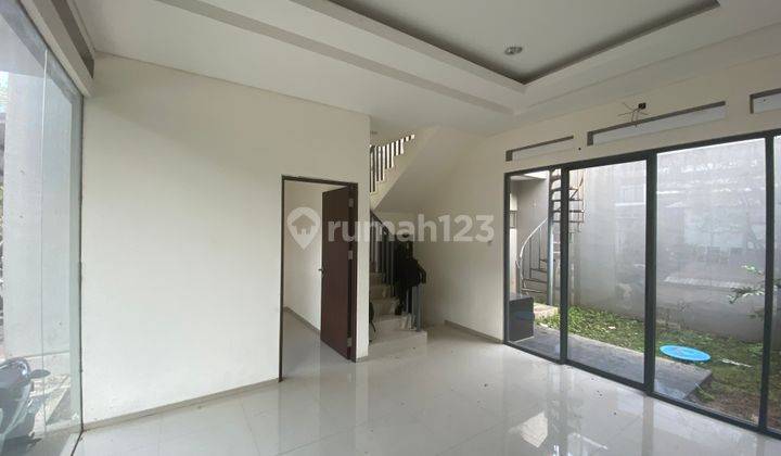 Rumah 2 Lantai Strategis di Golden Park 2 Harga Nego Bebas Banjir 2